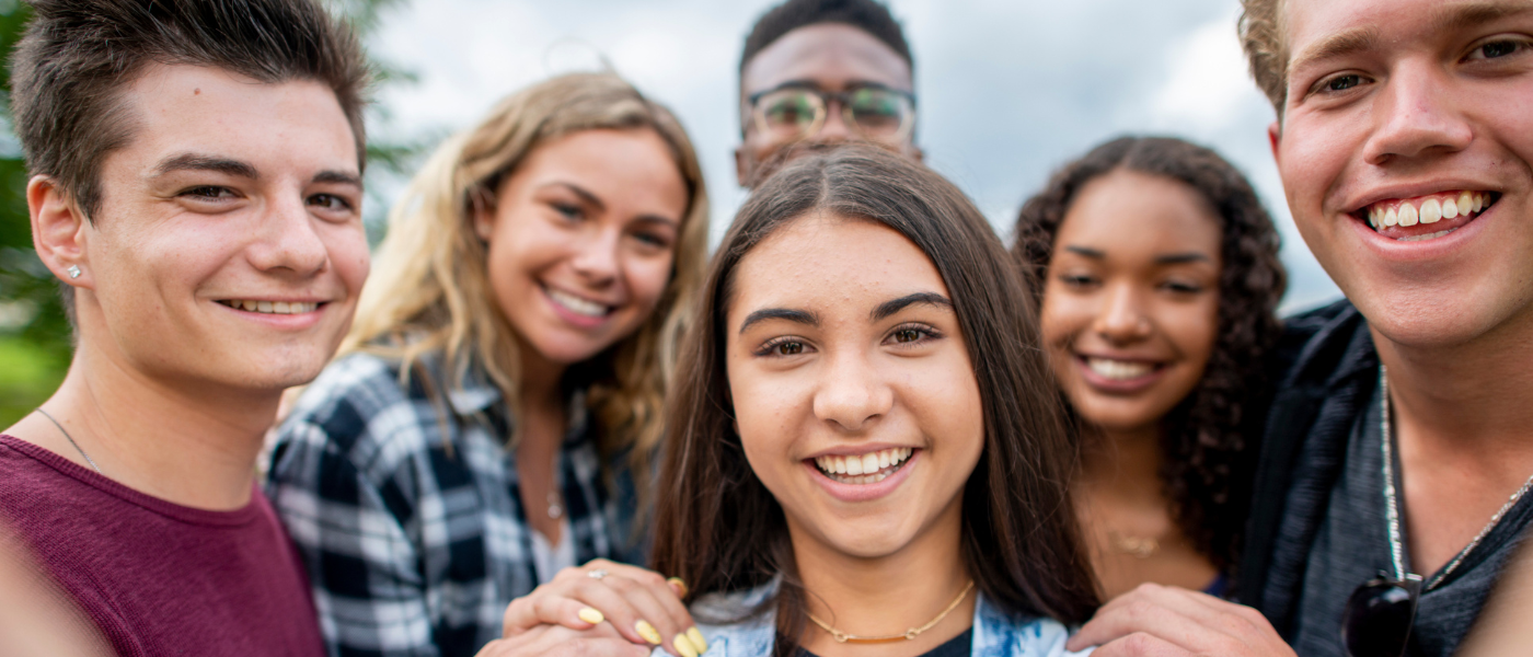 How to Help Your High School Junior Prep for FAFSA and College Applications 